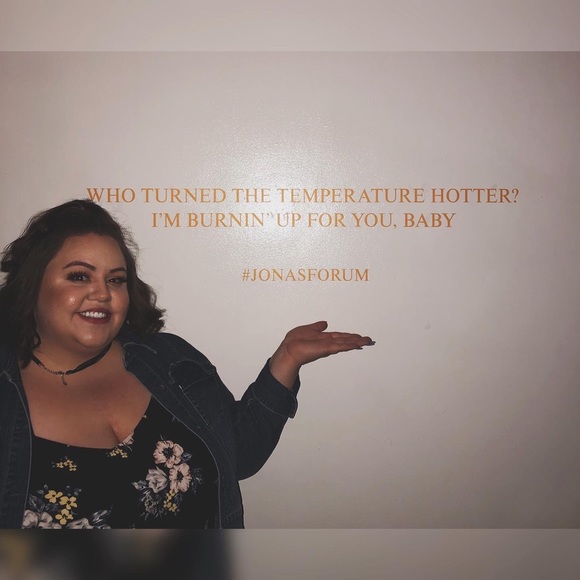 Meet your Posher, Jessica - Picture 1 of 1